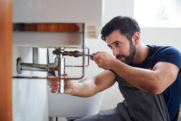 The Differences Between Plumbing and Piping